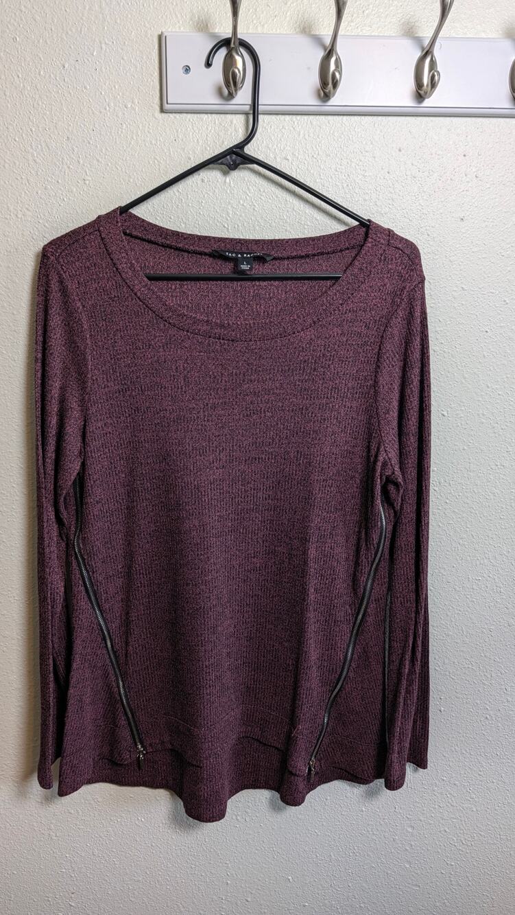 Zac and Rachel Women's Long Sleeve Knit top Size Large